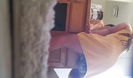 Ébène avec une blonde poulet frit dans l'anus. films x en français gratuit