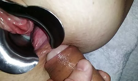 Une fille en film x francais gratuit bas assis sur la poitrine de son amant sucer des bites dans la chambre à coucher