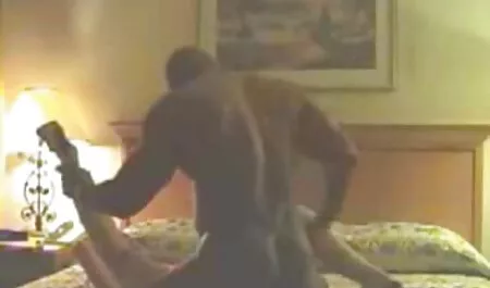 Un jeune asiatique homme suce un homme tandis que son ami a son film erotique en francais gratuit cul