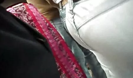 Un gars mange une petite amie dans la salle de bain et se film pornofrançais gratuit lève le cul.