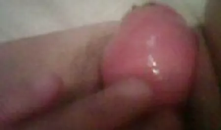 Une jeune fille avec un tukif film en francais gros cul de cancer au lit et donne son cul à l'homme.