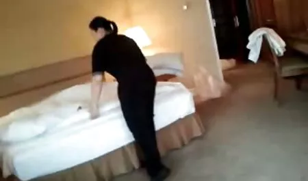 Babab video porno complet francais est assis en présence de son maître et jouit kuni