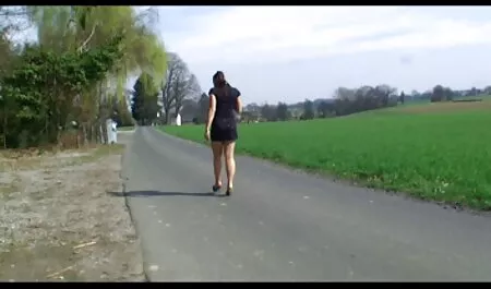 Un film porno complet streaming francais imposteur mettre une vis sur la joue de mince, cheveux bruns et baisée dans l'entrejambe à l'extérieur.