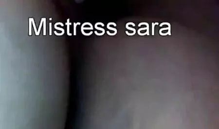Belle salope sexe avec un homme habillé film x francais lesbienne en blanc sur le canapé