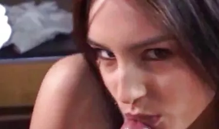 Les hantai porno en francais deux patrons regardent le cul et la chatte plantureuse Secrétaire