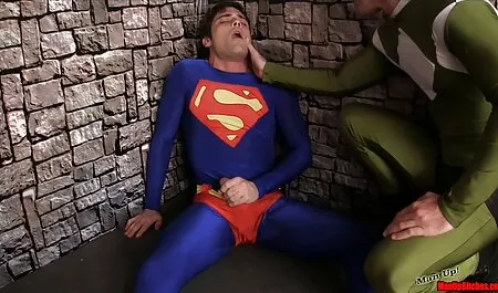 Les filles avec un pantalon serré satisfaire les hommes film francais x gratuit sur le canapé