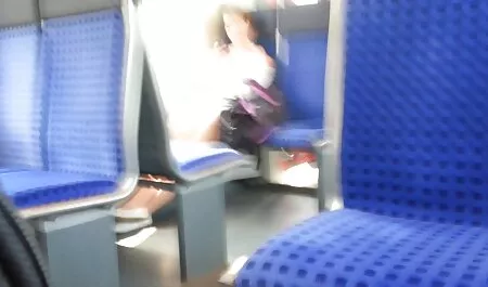 Gros seins yeux film lesbienne francais gratuit exorbités brune sur le lit