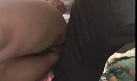 Après avoir rompu avec un ami, un homme baise film porno gratuit viol une poupée sexuelle gros cul avec une poitrine en caoutchouc