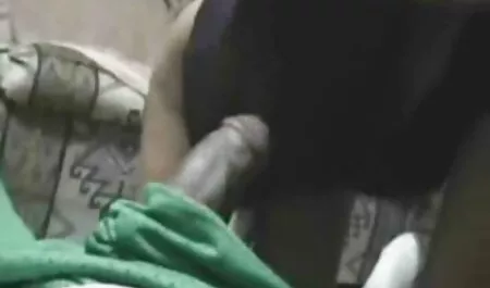 Brunette avec des hauts blonds et des yeux peints est un rêve avec film x francais tukif un amant chauve
