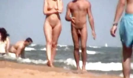 Deux porno film complet vf jeunes brunes au lit