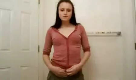 Barelli Fitts suce la film amateur francais gratuit bite nigga devant la caméra.
