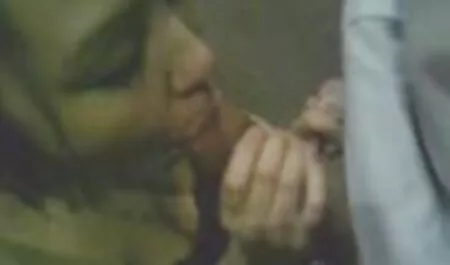 Un homme lèche une blonde sexy et son film prono gratuit francais chapeau.