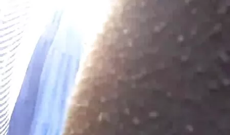 Fille latine en bas donne des fellations sur le lit voir film porno en francais