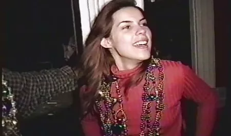 La femme film x amateur gratuit francais a scellé la bite de son mari dans la chambre.