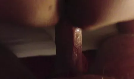 Beauté trouve insensé femme dans une robe avec des vêtements érotiques et lui donne sexe francais en streaming un trou anal