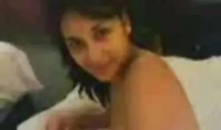Une Latina sombre avec un gros cul porn gratuit en francais a accepté d'avoir des relations sexuelles avec son voisin.