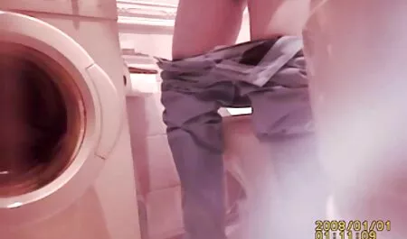 Partenaire aux cheveux porno film français gratuit bruns à la salle de gym.