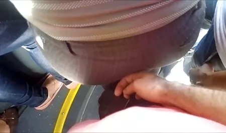 Trois étudiants se relaient pour baiser un homme qui a répété l'année avec un gros film film porno français pénis.