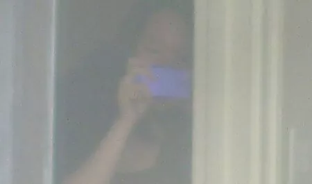 Noir femme vêtue en jeans repassage Cavalier film pornofrancais pénis avec bouche et gros seins
