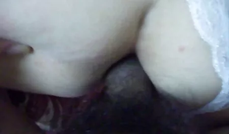 Il baise un Russe avec une jupe video francais gay gratuit à ongles dans sa chatte et son cul.