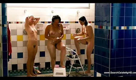 Une strip-teaseuse avec des seins film porno francais gratuit en streaming en silicone huilés et donnés au client