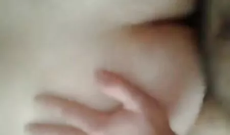 Nita film porno complet en francais gratuit star avoir des relations sexuelles avec un homme chauve et sa bite suce.